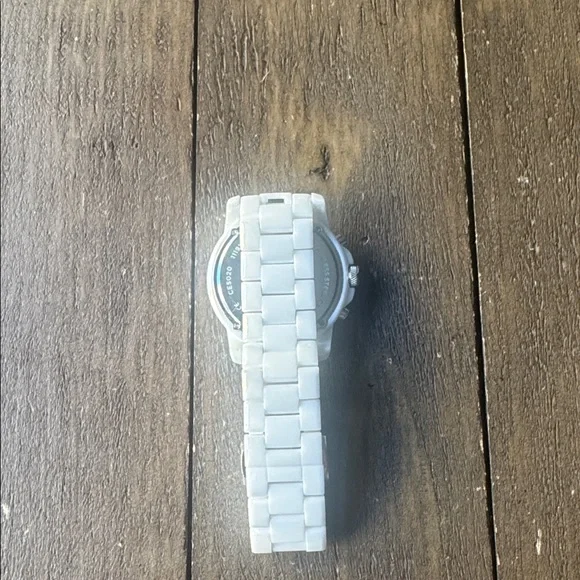 Fossil White Ceramic Chronograph Women's Watch - Picture 3 of 6